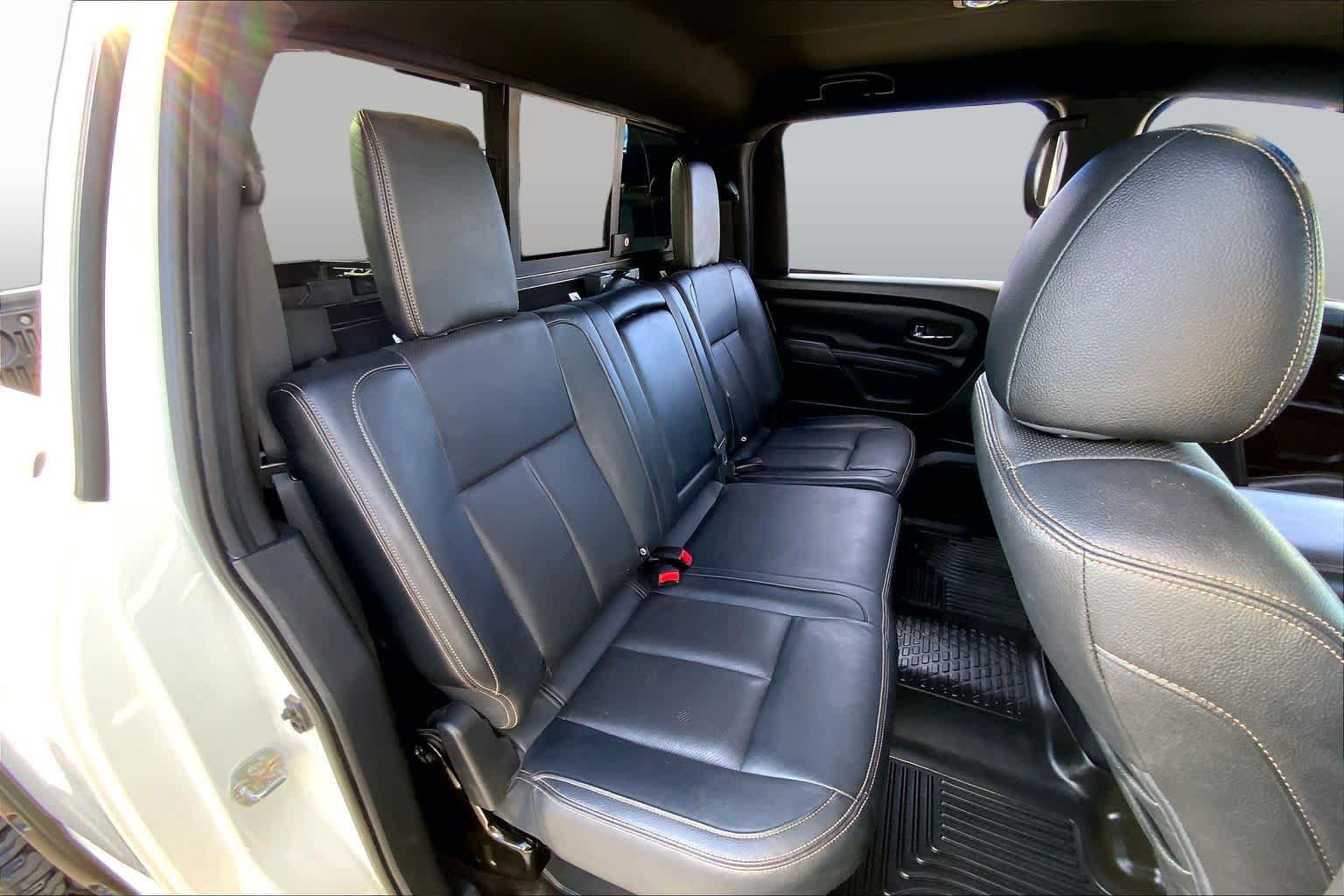 Used 2018 Nissan Titan SL w/ Midnight Edition AWD/4WD image 20