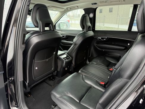 Used 2020 Volvo XC90 T6 Momentum image 20
