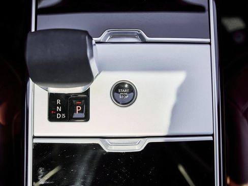 Used 2025 Land Rover Range Rover SE AWD/4WD image 60