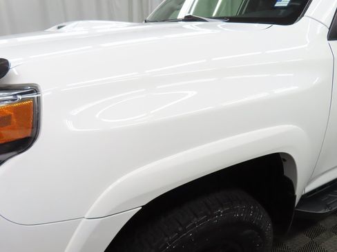 Used 2021 Toyota 4Runner Venture image 38