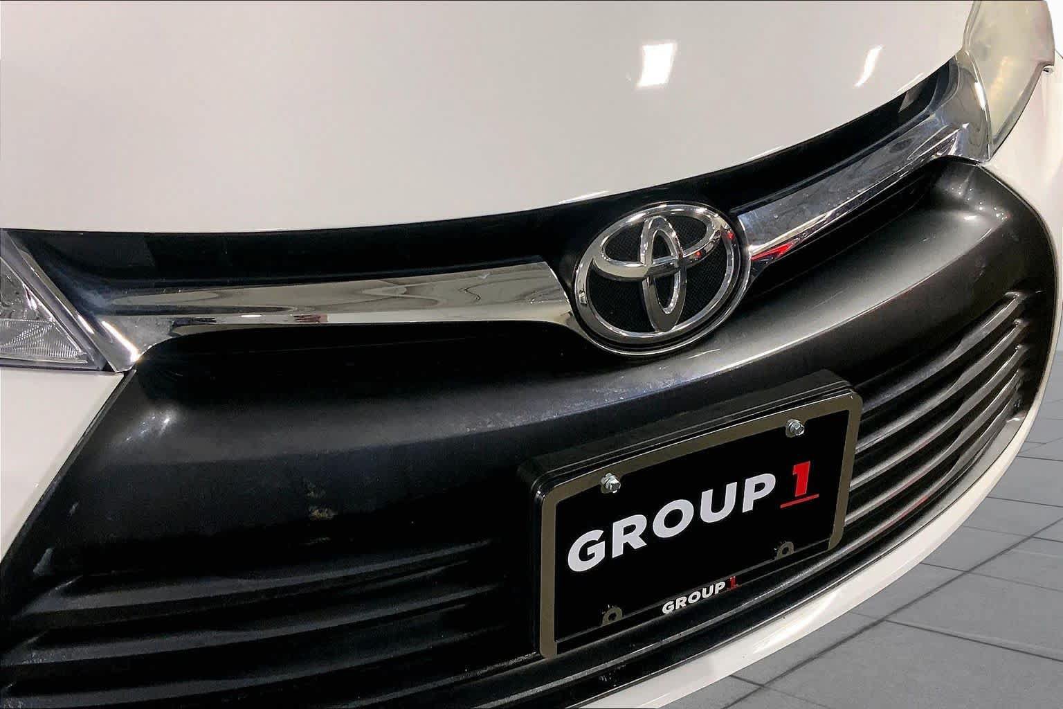 Used 2016 Toyota Camry LE FWD image 30