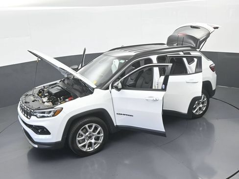 Used 2025 Jeep Compass Limited AWD/4WD image 60