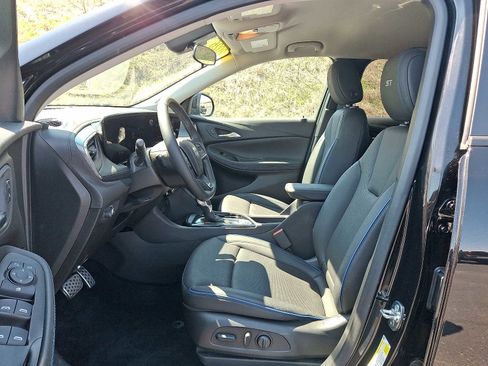Used 2026 Buick Encore GX Sport Touring w/ Advanced Technology Package image 13