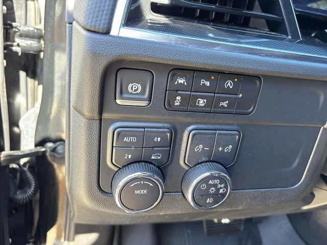 Used 2025 Chevrolet Suburban RST w/ Comfort Package AWD/4WD image 27