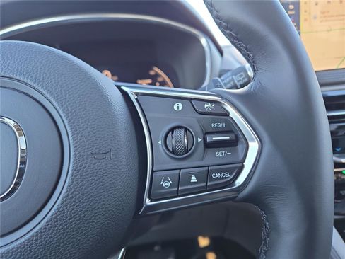 New 2026 Acura MDX SH-AWD w/Advance image 11