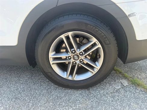 Used 2018 Hyundai Santa Fe Sport FWD image 30