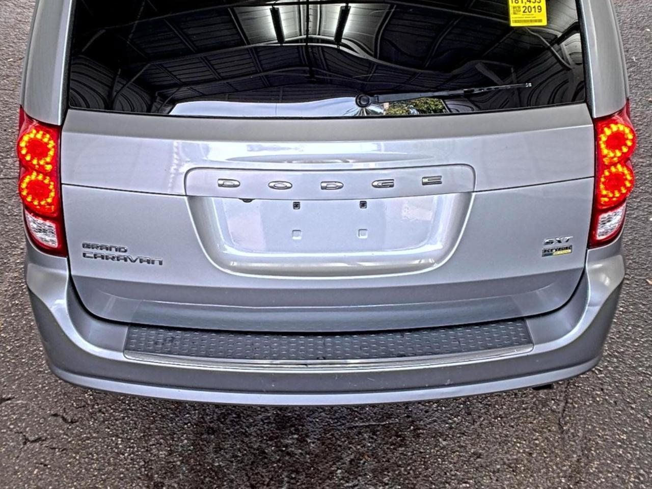 Used 2019 Dodge Grand Caravan SXT FWD image 10