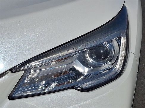 Used 2019 Subaru Ascent Touring w/ Popular Package #3 image 9