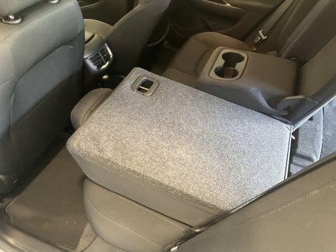Used 2024 Chevrolet Malibu LT image 30