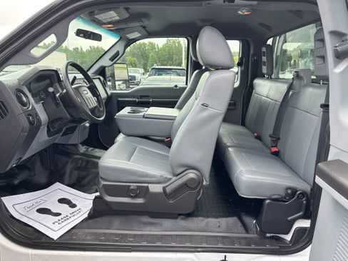 Used 2013 Ford F250 XL w/ PWR Equipment Group AWD/4WD image 12