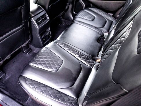 Used 2024 Ford Edge Titanium image 27