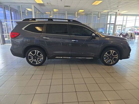 Used 2023 Subaru Ascent Touring AWD/4WD image 9