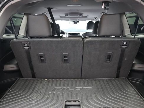 Used 2020 Honda Pilot Touring image 16