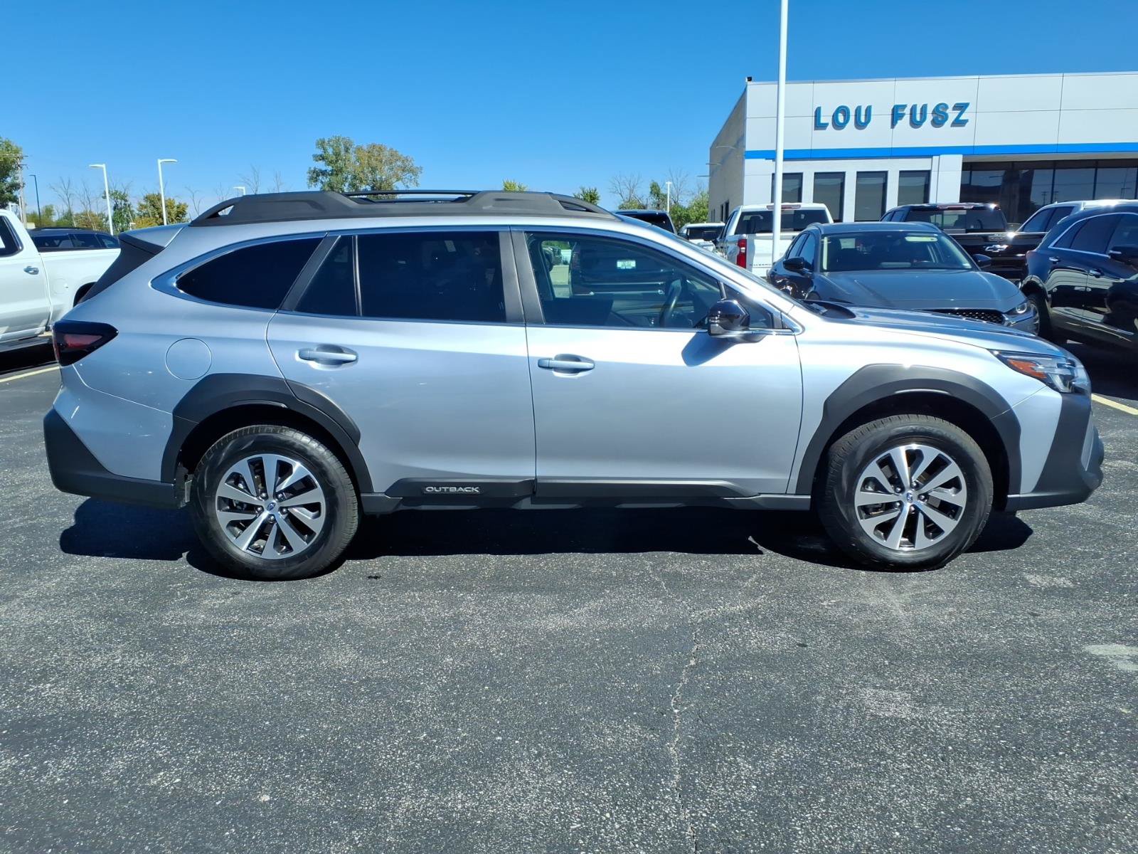 Used 2025 Subaru Outback Premium AWD/4WD image 27