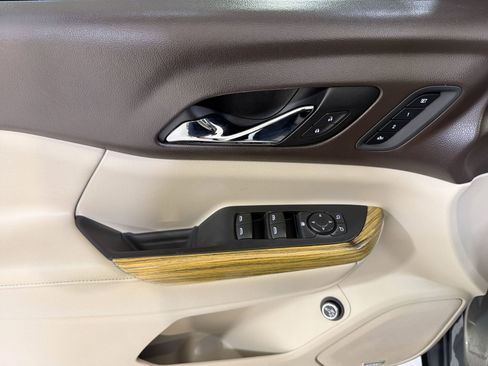 Used 2018 GMC Acadia Denali w/ Technology Package image 12