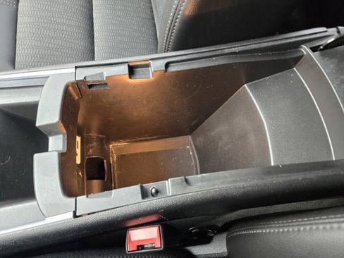 Used 2014 Chevrolet Impala LT w/ Convenience Package image 14