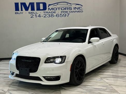 Used 2023 Chrysler 300 Touring L w/ Popular Equipment Group RWD image 1