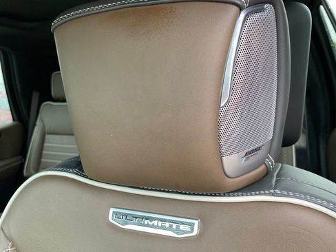 Used 2025 GMC Yukon Denali Ultimate AWD/4WD image 19