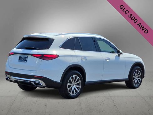 Used 2026 Mercedes-Benz GLC 300 4MATIC image 8