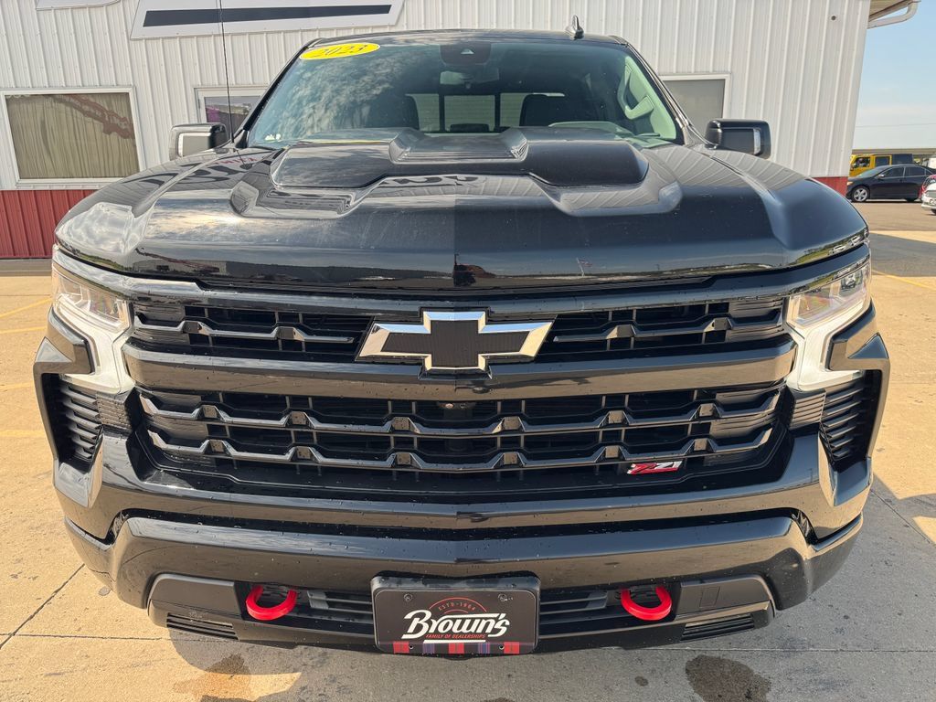 Used 2023 Chevrolet Silverado 1500 LT Trail Boss w/ LT Trail Boss Premium Package AWD/4WD image 2