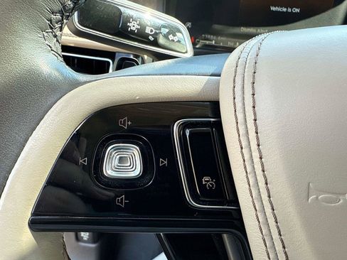 Used 2022 Lincoln Aviator Reserve w/ Equipment Group 201A image 30