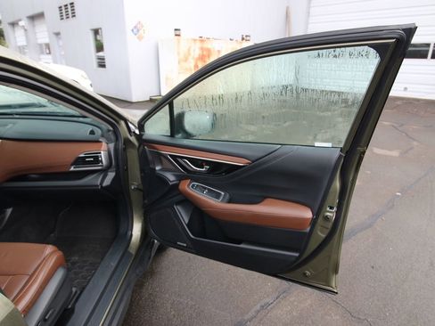 Used 2022 Subaru Outback Touring w/ Popular Package #2 image 19