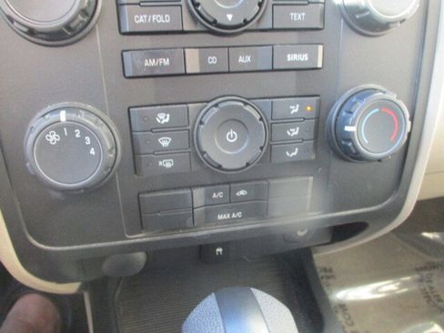 Used 2009 Ford Escape XLS image 28
