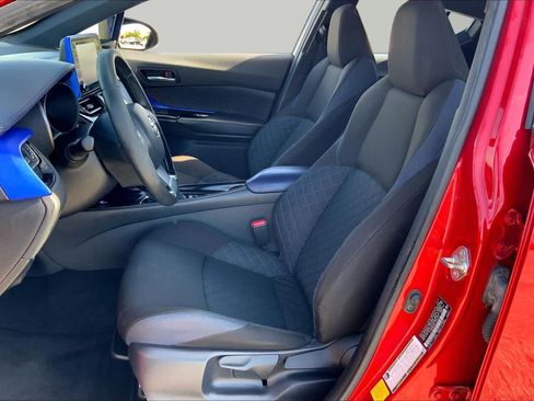Used 2020 Toyota C-HR XLE FWD image 8