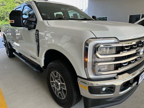 Certified 2024 Ford F250 Lariat AWD/4WD image 11