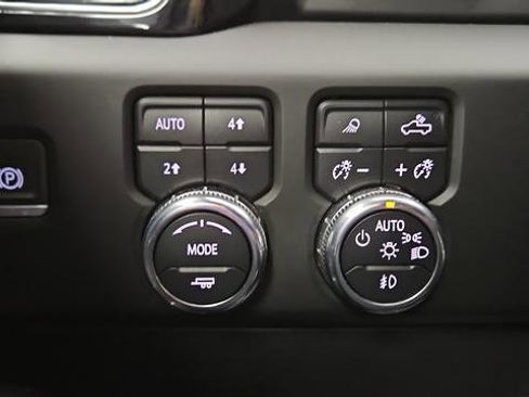 Used 2023 GMC Sierra 1500 Denali w/ Denali Reserve Package AWD/4WD image 32