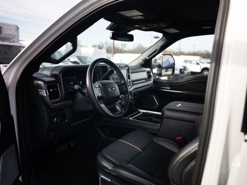 Used 2024 Ford F350 Platinum image 12