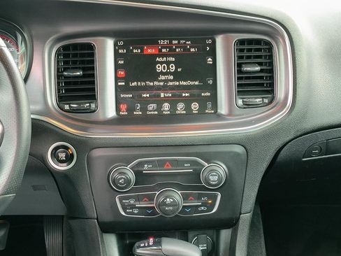 Used 2016 Dodge Charger SXT w/ Blacktop Package image 17