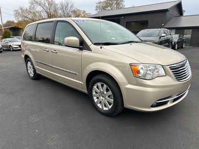Used 2014 Chrysler Town & Country Touring w/ Driver Convenience Group