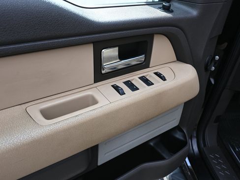 Used 2014 Ford F150 XLT w/ Equipment Group 302A Luxury image 11