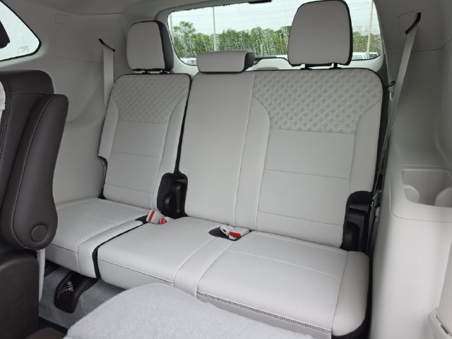 Certified 2026 GMC Acadia Denali w/ Super Cruise Package FWD image 16