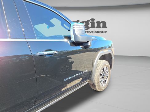 Used 2025 GMC Sierra 2500 Denali Ultimate image 23
