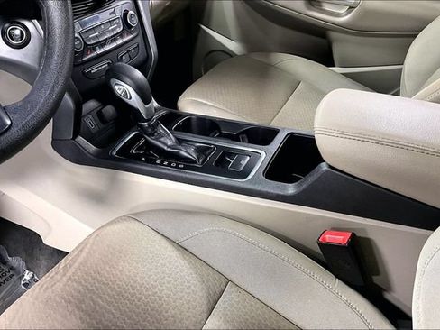 Used 2019 Ford Escape SE AWD/4WD image 17