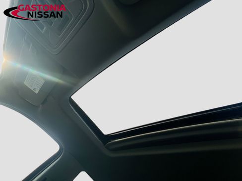 Used 2021 Chevrolet Silverado 1500 LTZ w/ LTZ Premium Package image 30