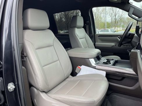 Used 2024 Chevrolet Silverado 3500 LTZ w/ LTZ Plus Package image 23