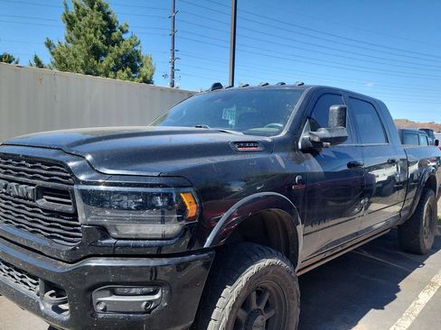 Used 2022 RAM 2500 Limited AWD/4WD image 1