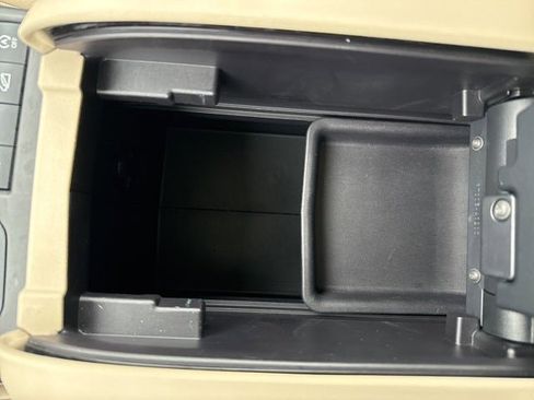 Certified 2021 Toyota Highlander XLE image 36