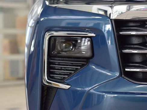New 2026 Chevrolet Traverse LT w/ Driver Confidence Package FWD image 14