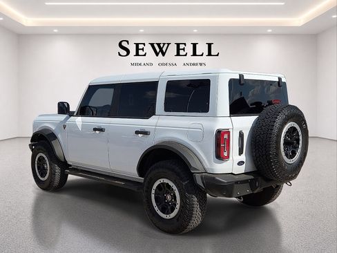 Used 2025 Ford Bronco Badlands AWD/4WD image 3