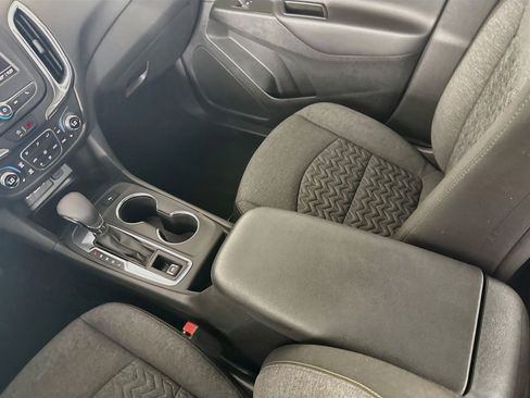 Used 2023 Chevrolet Equinox LT FWD image 28