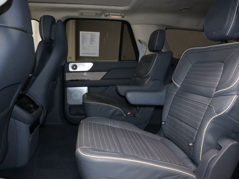 Used 2024 Lincoln Navigator L Black Label AWD/4WD image 23