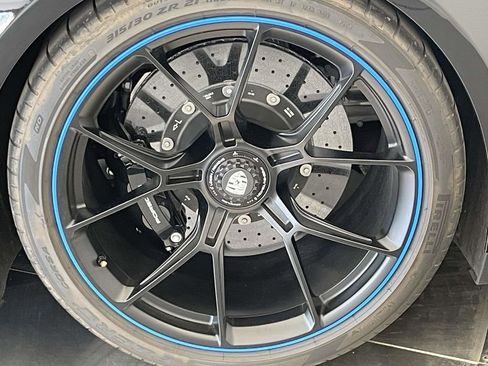 Used 2022 Porsche 911 GT3 image 12