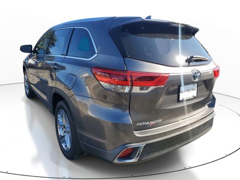Used 2019 Toyota Highlander Limited image 4