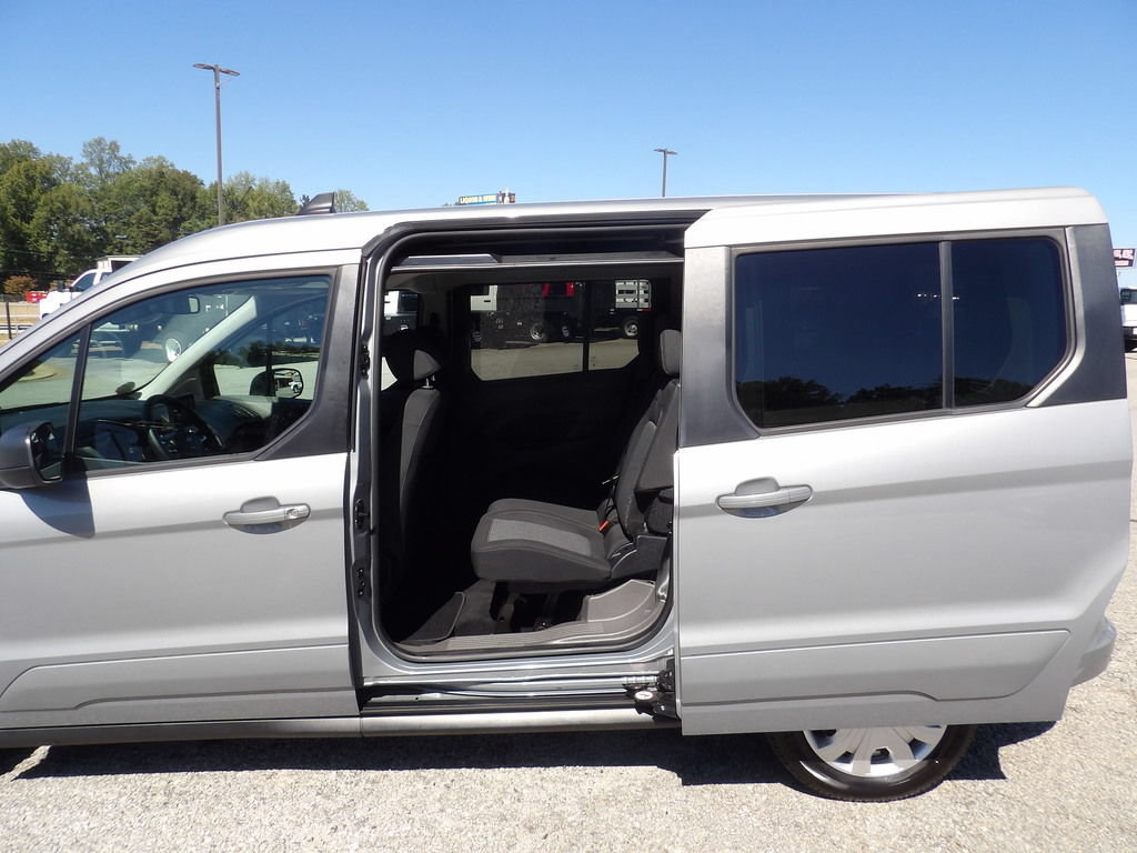 Used 2023 Ford Transit Connect XLT FWD image 27