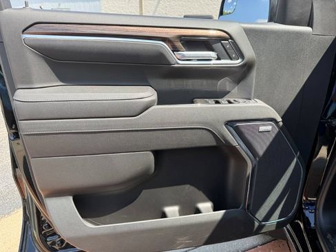 New 2026 Chevrolet Silverado 1500 LT Trail Boss w/ Convenience Package II AWD/4WD image 9