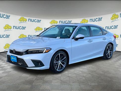 Used 2024 Honda Civic Touring image 3